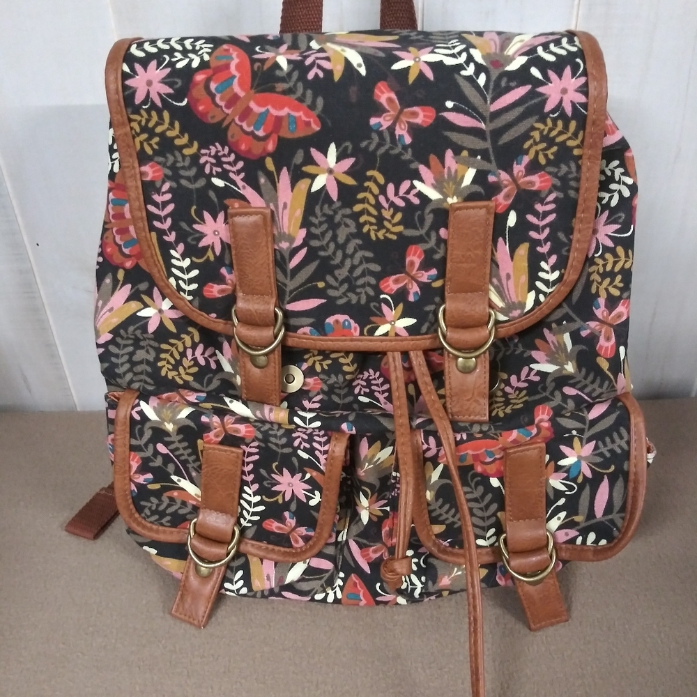 Beautiful Backpack * New w/o tags